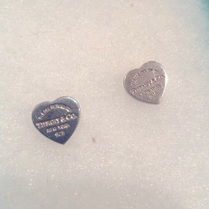 2 Tiffany earrings. Worn less than 10 times